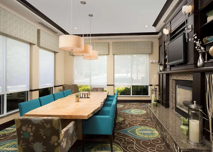 Hilton Garden Winston-salem/hanes Mall 3*