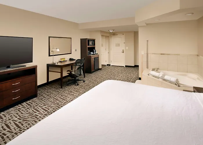 Hilton Garden Winston-salem/hanes Mall Hotel 3*